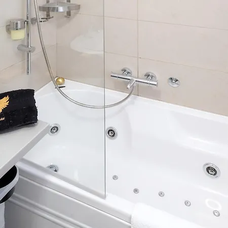 Phoenix Luxury * Βελιγράδι